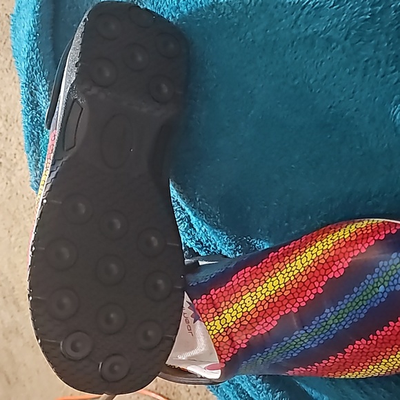 Clogs - Picture 3 of 3